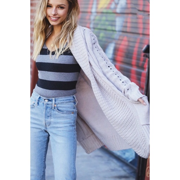 Oversized Gray Knit Cardigan - Picture 2 of 5